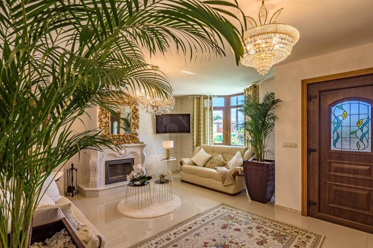 Casa Victoria Garden Con Jacuzzi Y Piscina Villa Caldas De Reis Ngoại thất bức ảnh